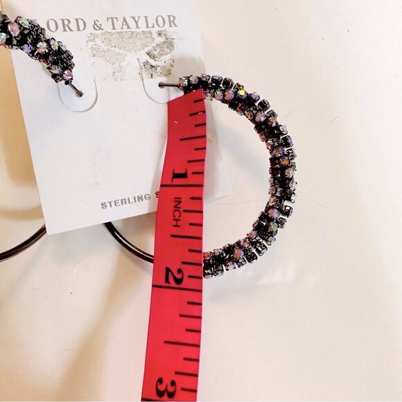 Lord and Taylor Iridescent Purple Pink Hoop Earrings Retro NWT NEW - Picture 4 of 7